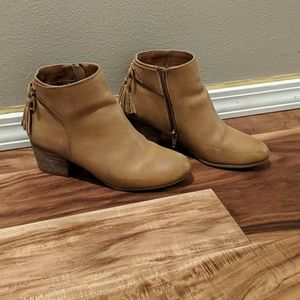 Crown Vintage Rena Booties